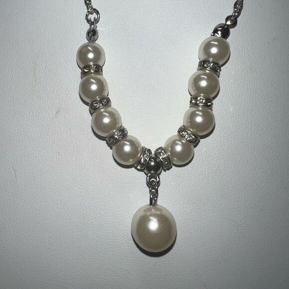 Faux Pearl and Rhinestone Rondel Beads on Silver Tone Chain - Picture 2 of 5